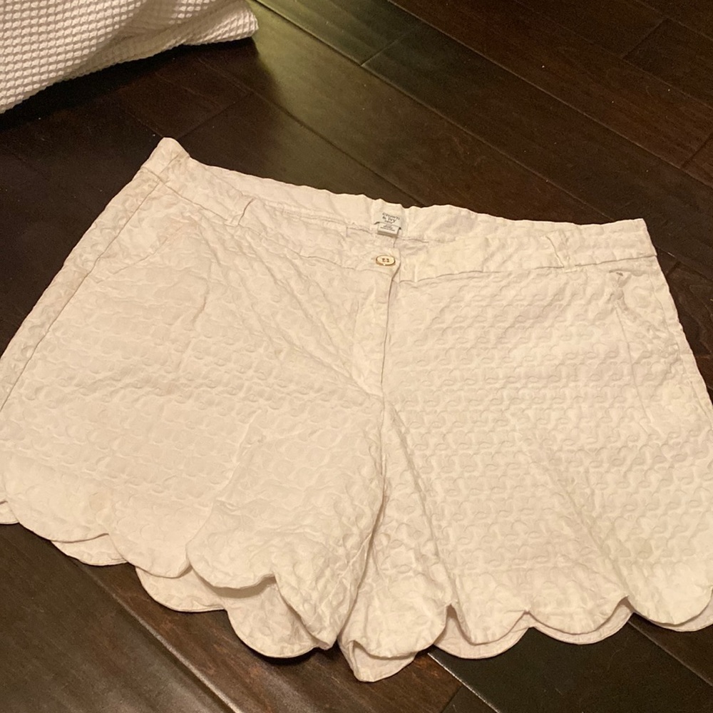 Plus size! Party! Crown and Ivy shorts